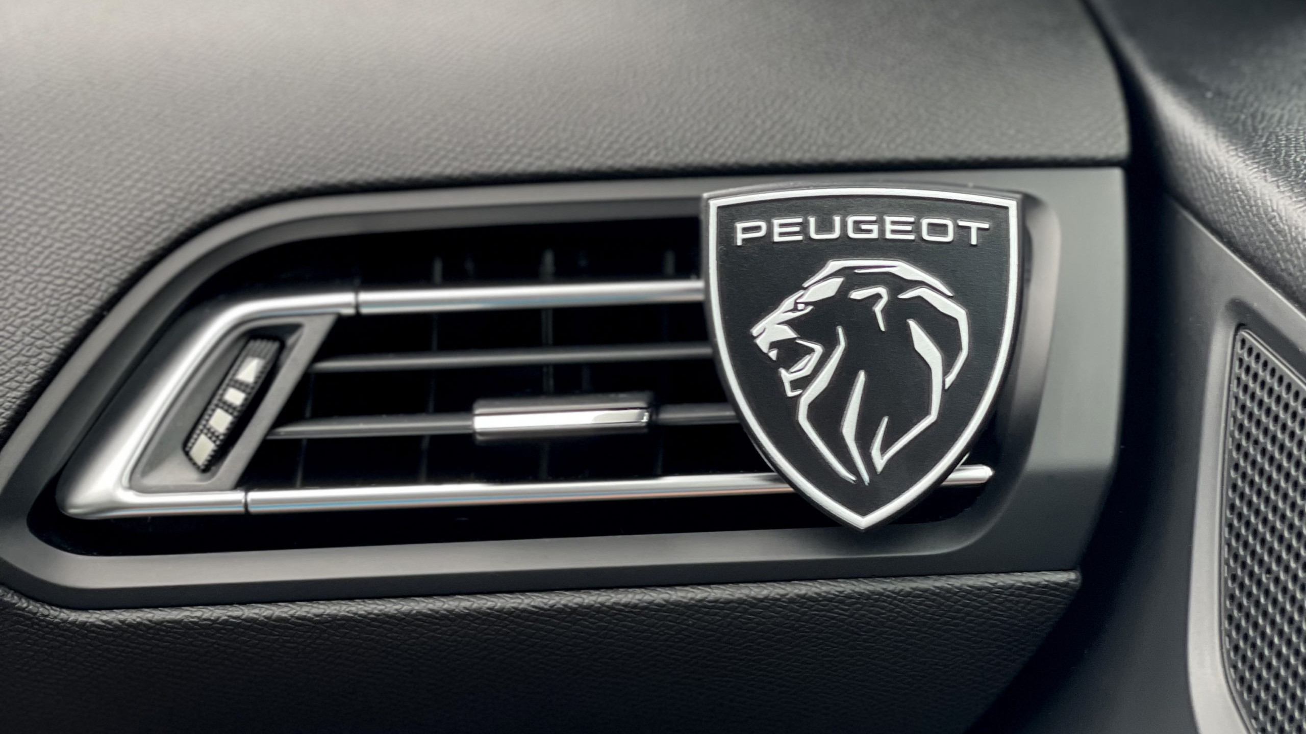 PEUGEOT scaled uai 2560x1440 1